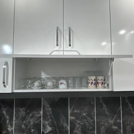 Alida Apartment *